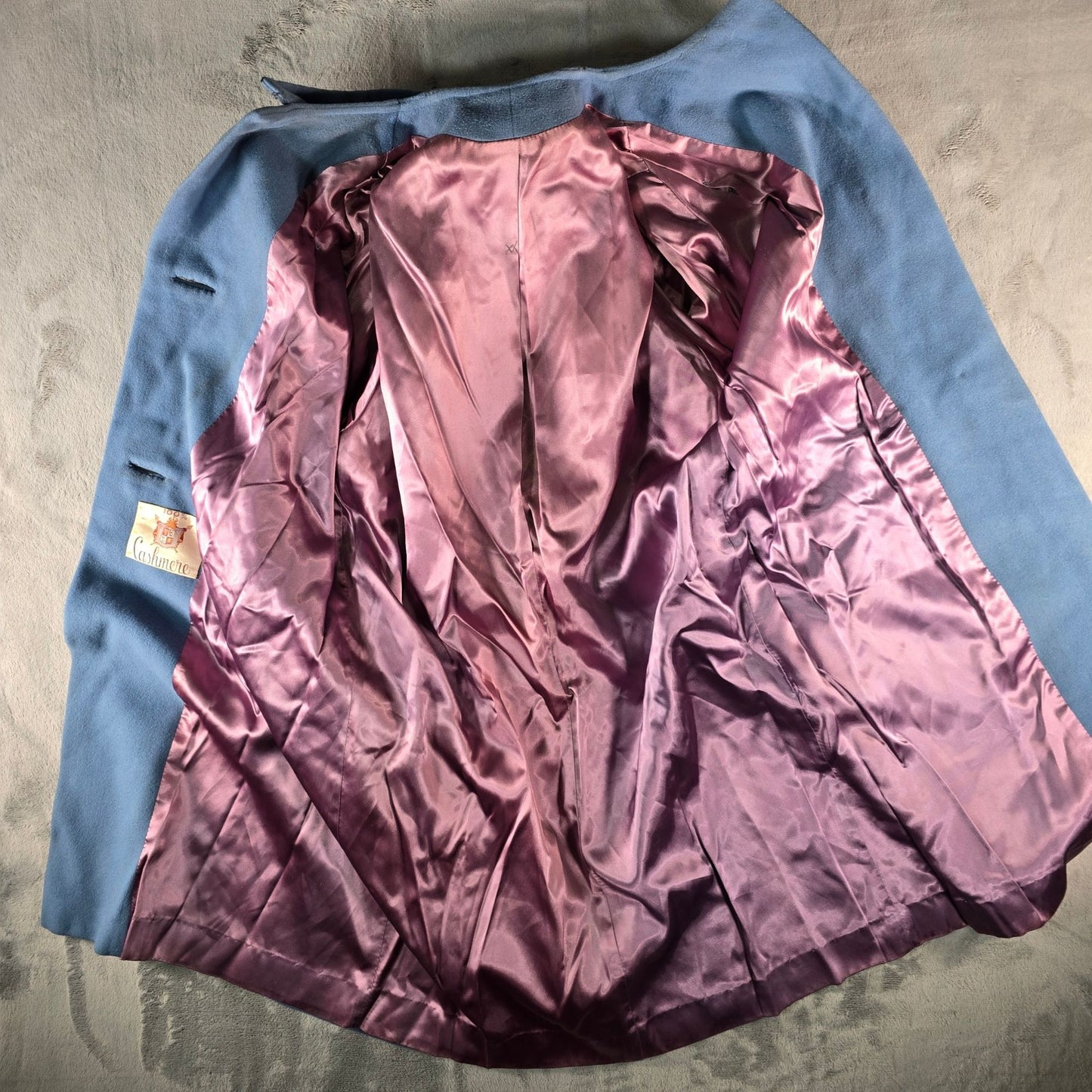 Distressed 1960s Unbranded Women's Mod Cashmere Wool Button Front Coat (Large)