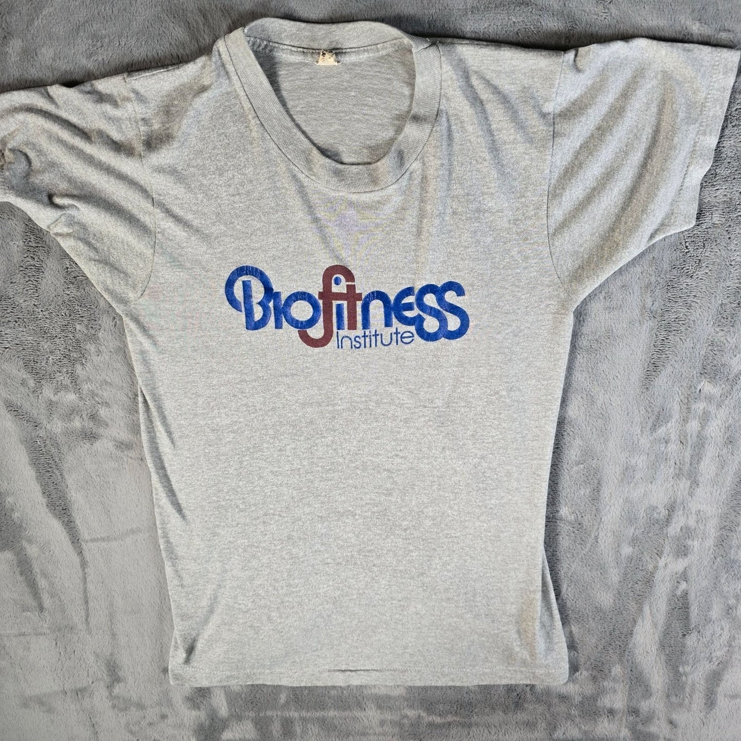 Vintage 1980s Screen Stars Biofitness Institute Manhattan Gray Gym T-Shirt (XS)