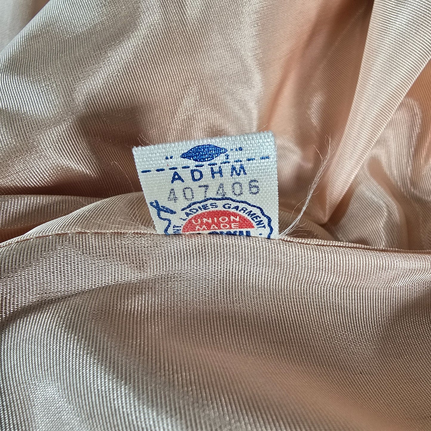 Vintage 1970s Briarlee New York Union Made Camel-Tone Belted Wrap Coat (Large)