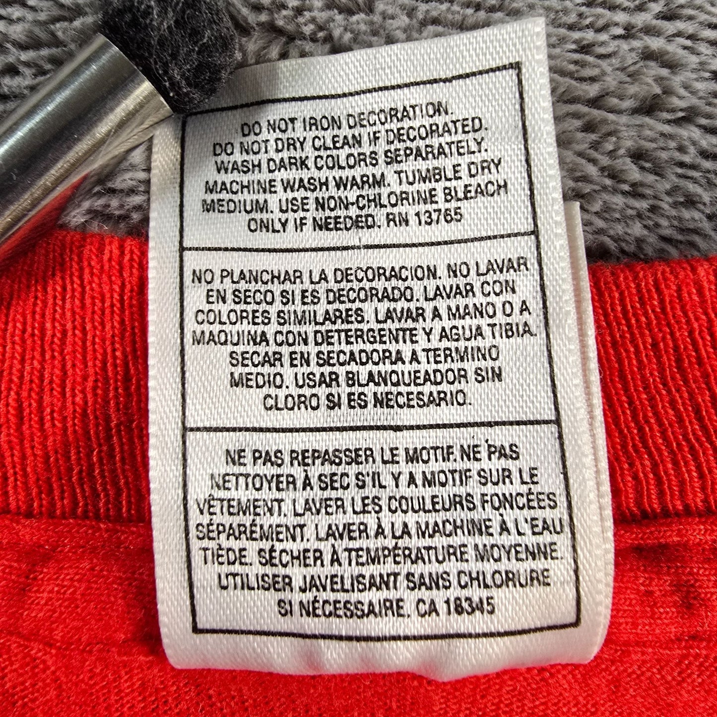 Vintage 1990s Fruit of the Loom Heavy Cotton Heavyweight Blank Red T-Shirt -L/XL