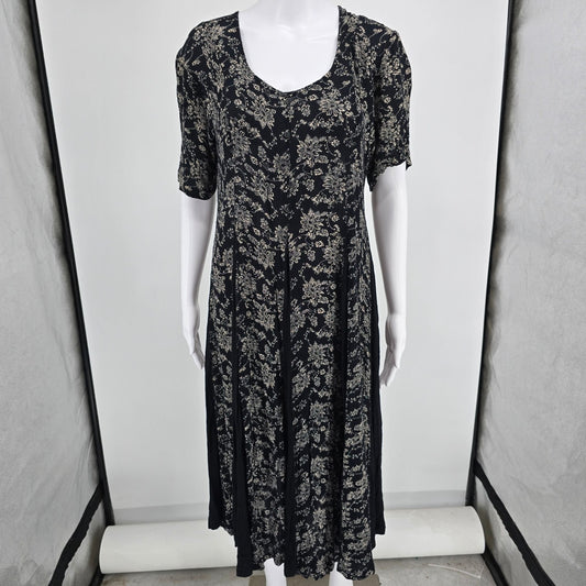 Vintage 1990s MS Moda Black/Cream Floral Paisely Rayon Crinkle Boho Dress (M)