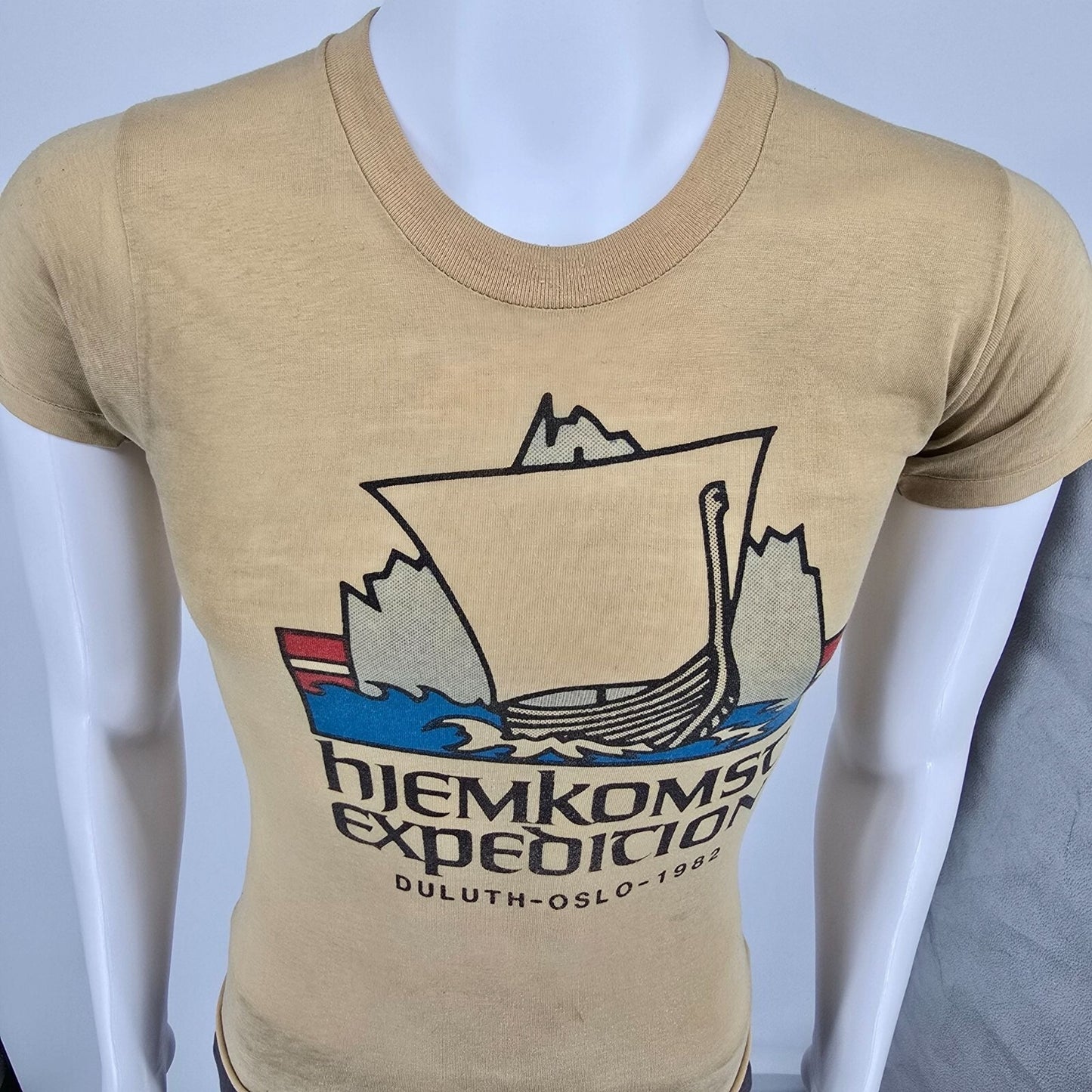 RARE Vintage 1982 Hjemkomst Expedition Duluth to Oslo Viking Ship T-Shirt (XS)