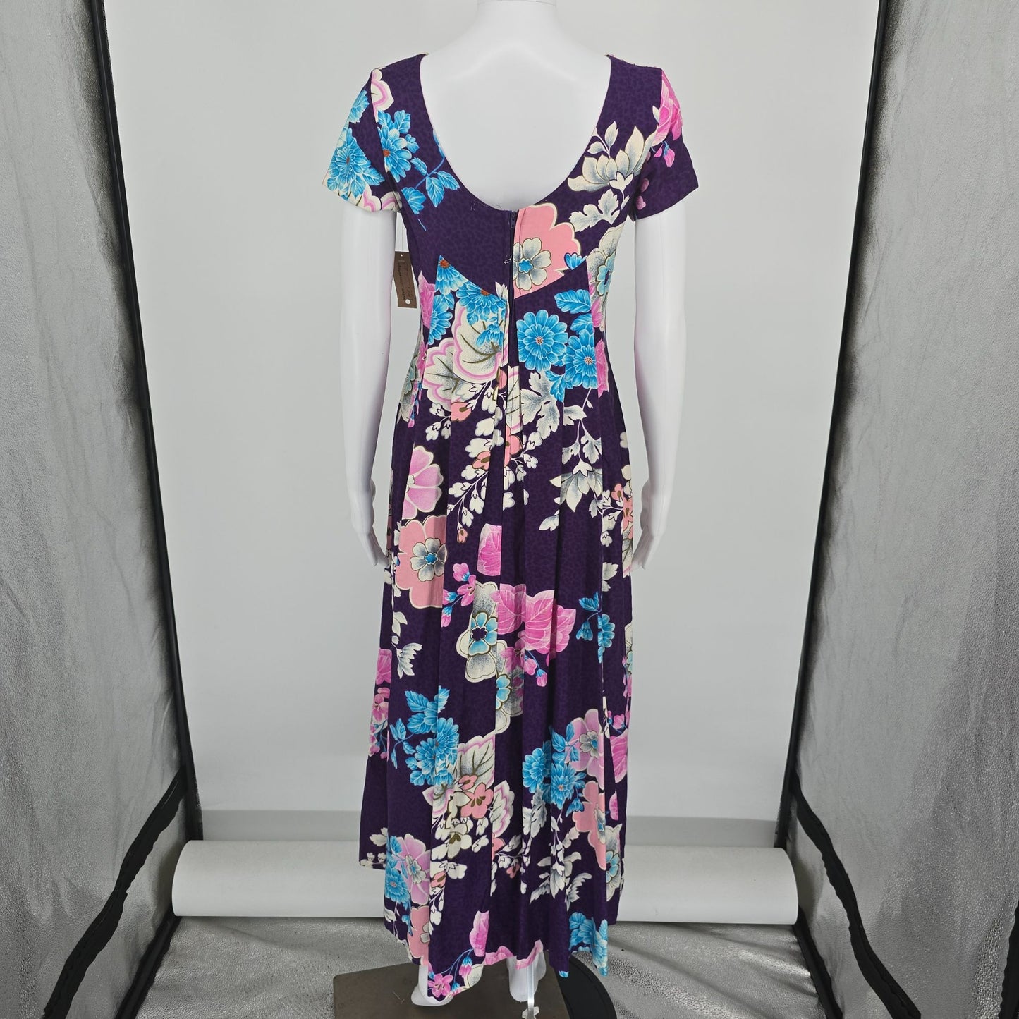 Vintage 1960s Ui-Maikai Hawaii Aloha Wear Purple Floral Maxi Tiki Dress (S)