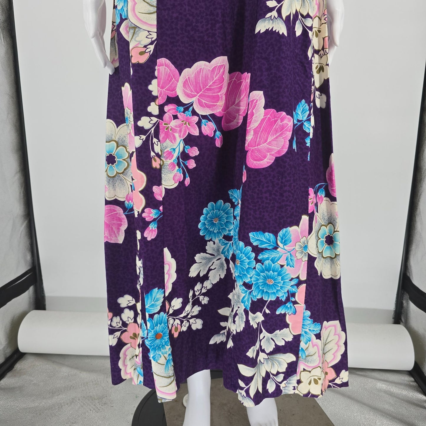 Vintage 1960s Ui-Maikai Hawaii Aloha Wear Purple Floral Maxi Tiki Dress (S)