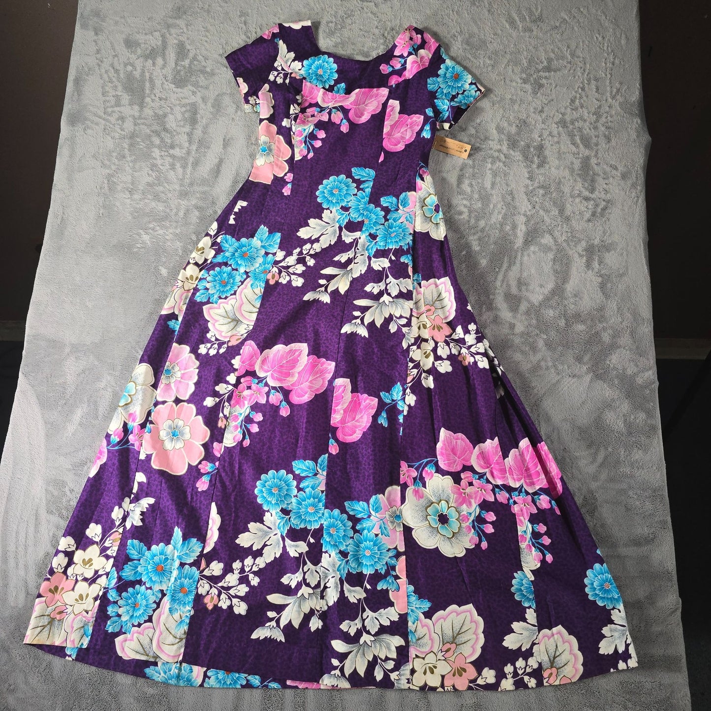 Vintage 1960s Ui-Maikai Hawaii Aloha Wear Purple Floral Maxi Tiki Dress (S)