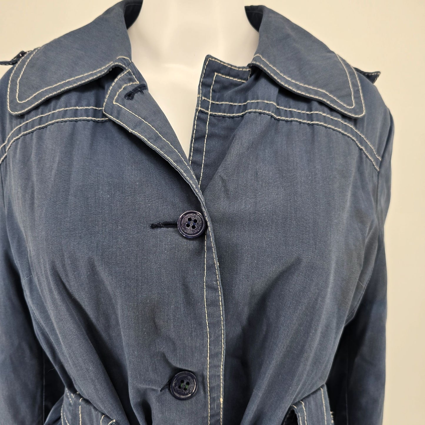Vintage 1970s Misty Valley Women's Blue Contrast Stitch Belted Car Coat (M/L)