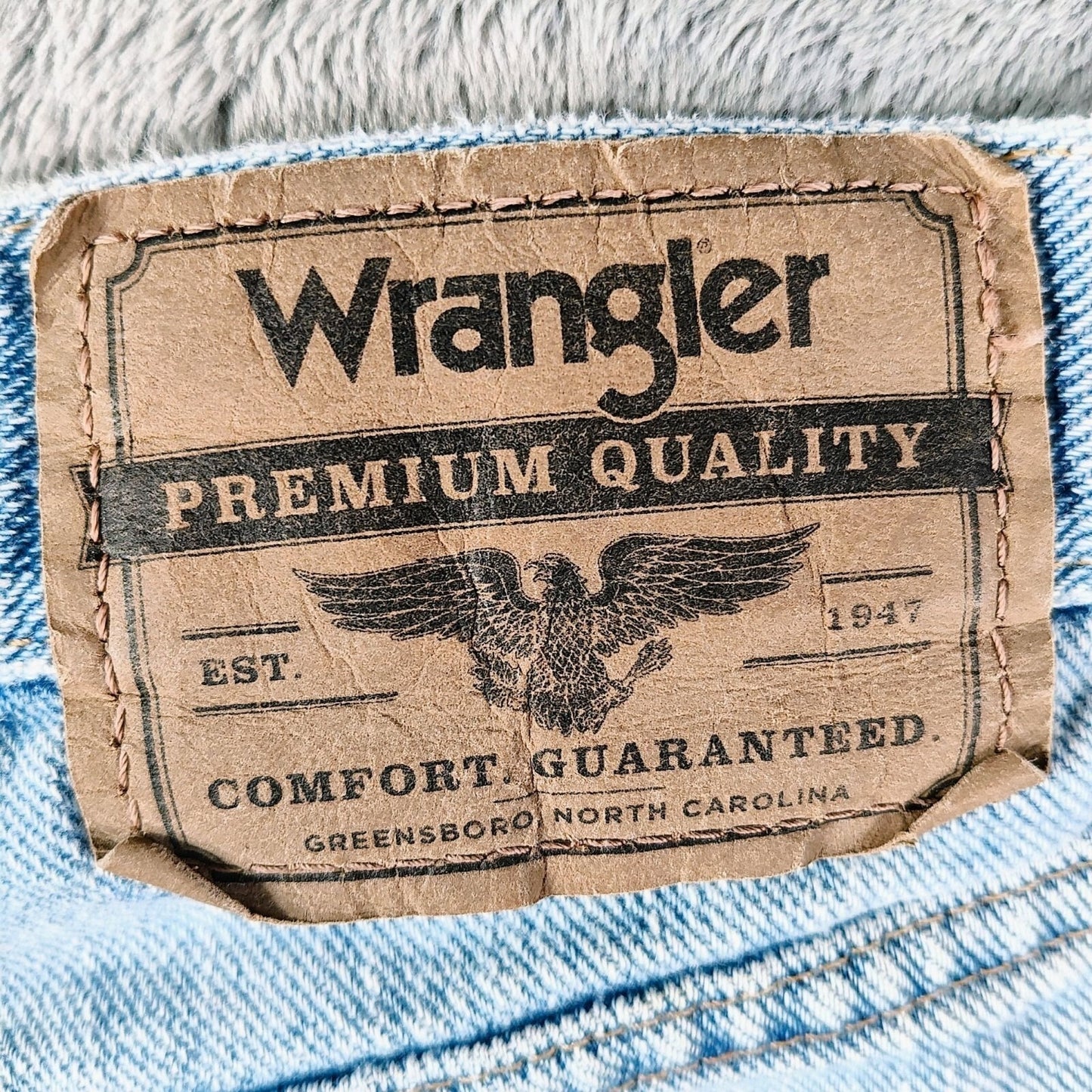 Wrangler Y2K Men's Five Star Premium 5-pocket Relaxed Denim Shorts (Size 36)