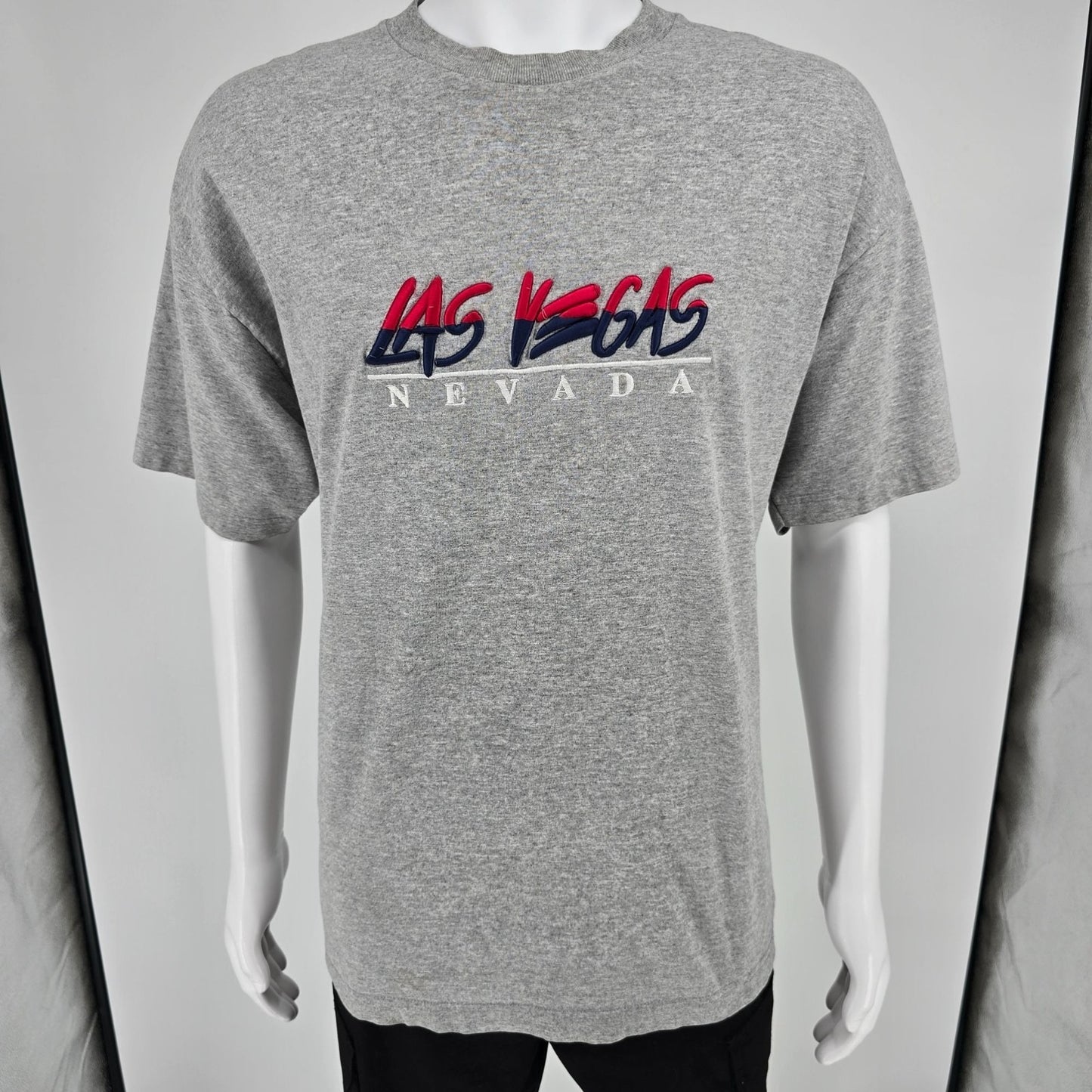 Vintage Y2K Alstyle Las Vegas, Nevada Two-Tone Embroidered T-Shirt (L/XL)