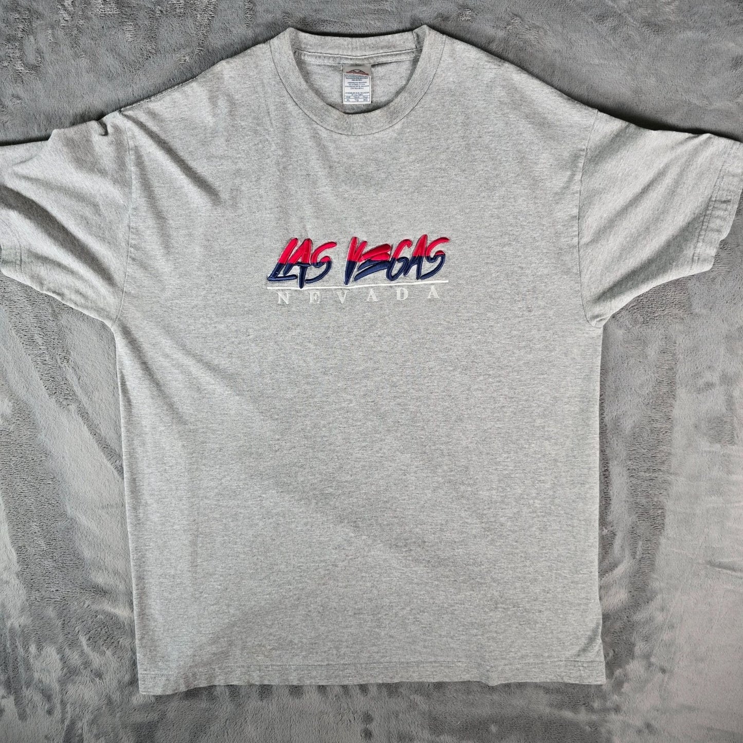 Vintage Y2K Alstyle Las Vegas, Nevada Two-Tone Embroidered T-Shirt (L/XL)