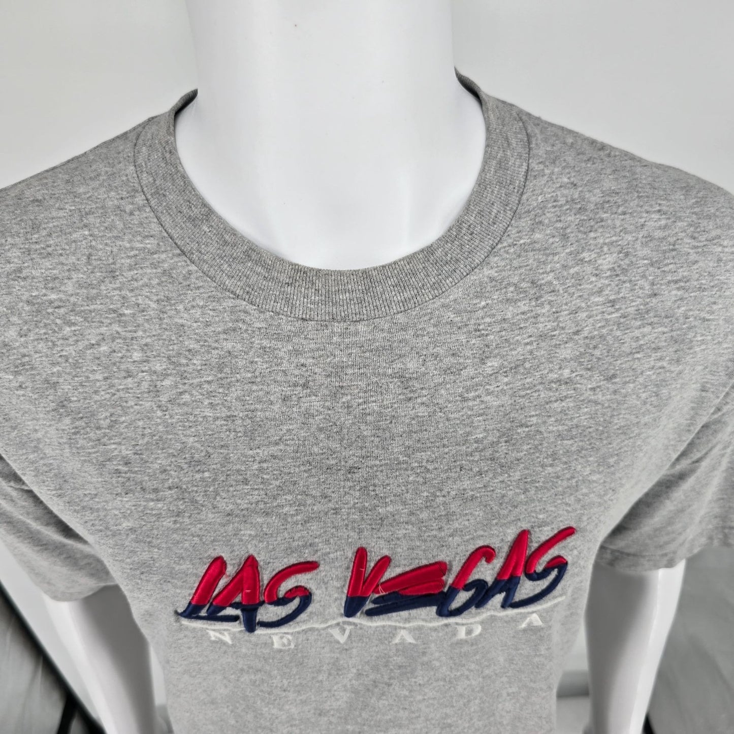 Vintage Y2K Alstyle Las Vegas, Nevada Two-Tone Embroidered T-Shirt (L/XL)