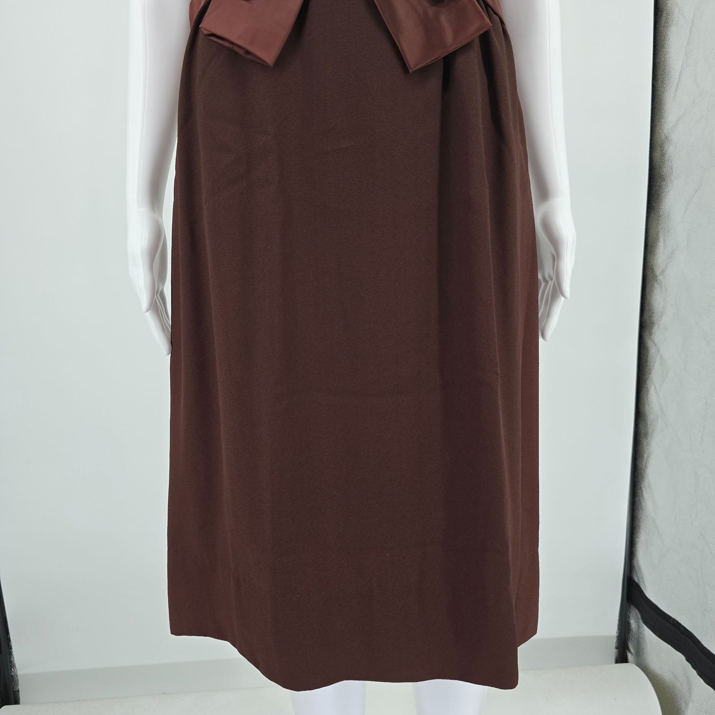Vintage 1960s Gale Mitchell Brown Sleeveless Satin Bow Midi Cocktail Dress (M)