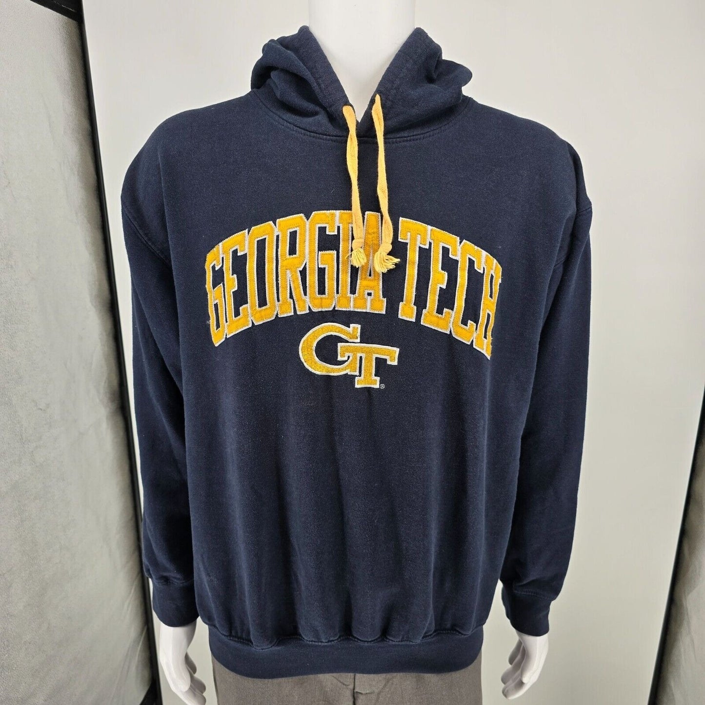 2000s Press Box by Royce Apparel Georgia Tech Embroidered Pullover Hoodie (L)