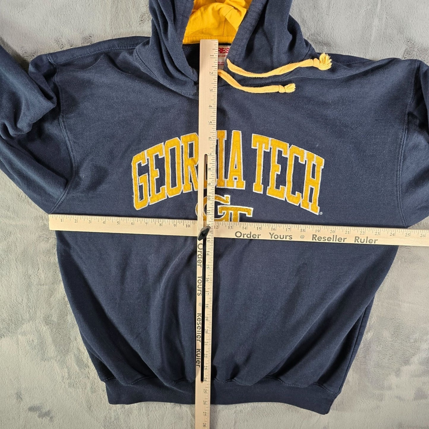 2000s Press Box by Royce Apparel Georgia Tech Embroidered Pullover Hoodie (L)