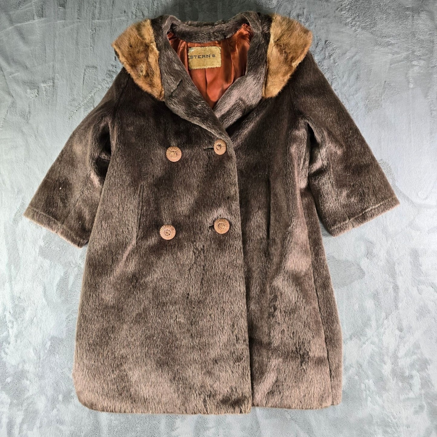 Distressed Vintage 1960s Sportowne/Sterns Brown Brazotta Faux Fur Coat (L/XL)