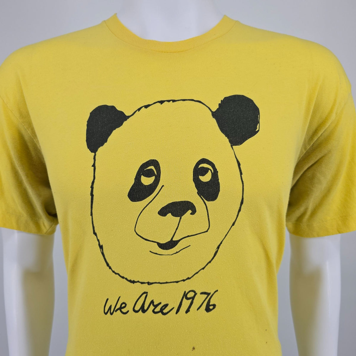 Vintage 1970s Yellow "We are 1976" Panda Bear Face Graphic T-Shirt (L)