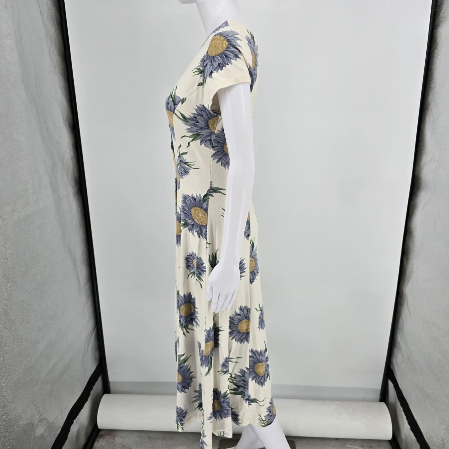 Vintage 1990s Cream/Blue Knit Floral Sunflower Print Button-Front Dress (XS)