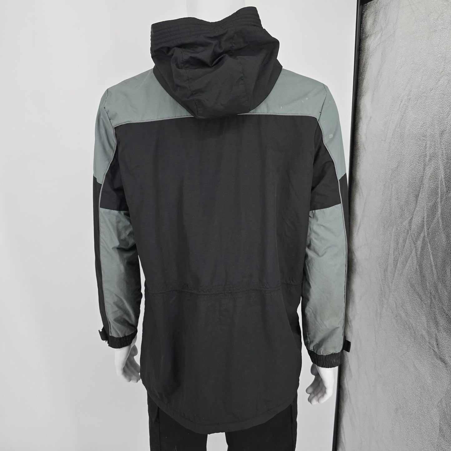 2012 Chase Authentics NASCAR Tony Stewart Hooded Fleece-Lined Nylon Jacket (L)