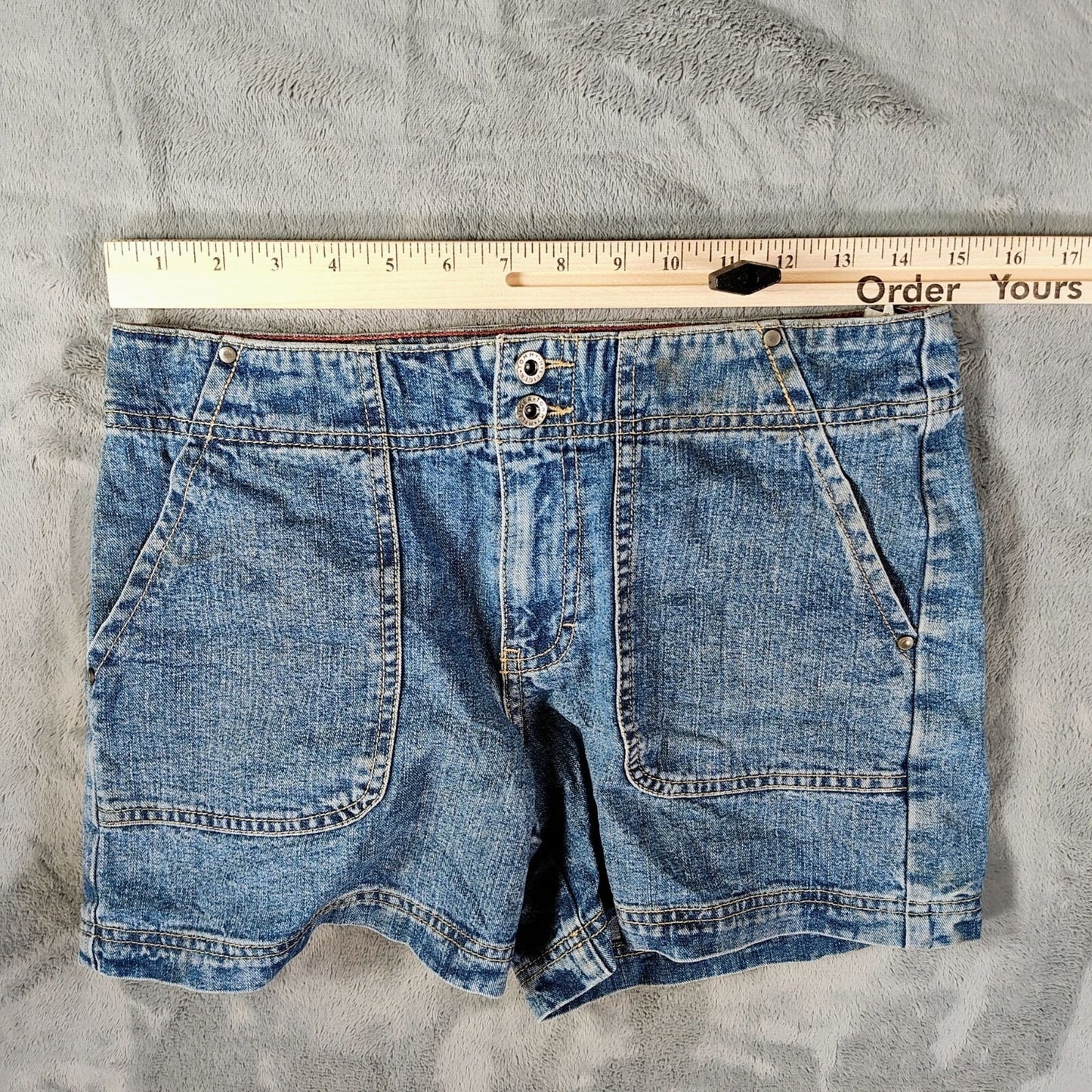 Tommy Hilfiger Jeans Y2K 2003 Women's Blue Jean Denim Shorts (Size 4) *Flawed