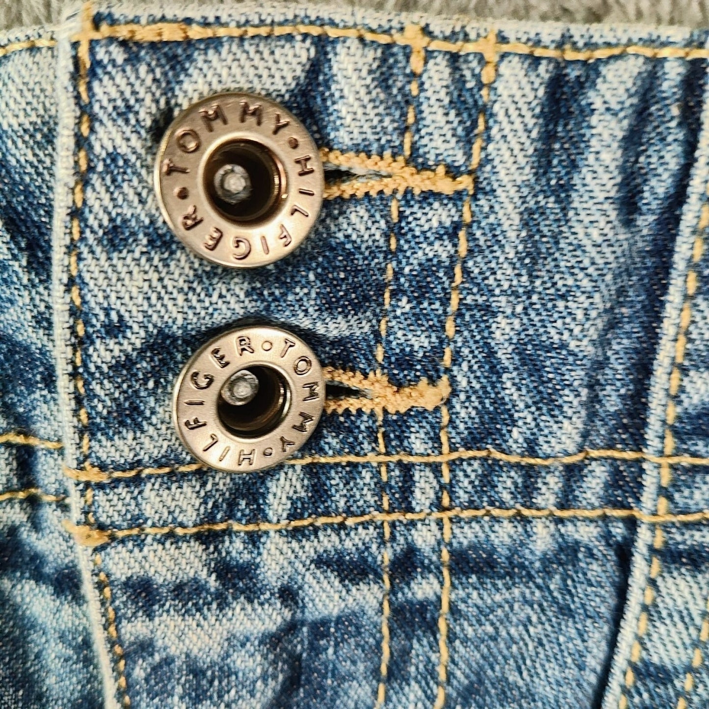 Tommy Hilfiger Jeans Y2K 2003 Women's Blue Jean Denim Shorts (Size 4) *Flawed