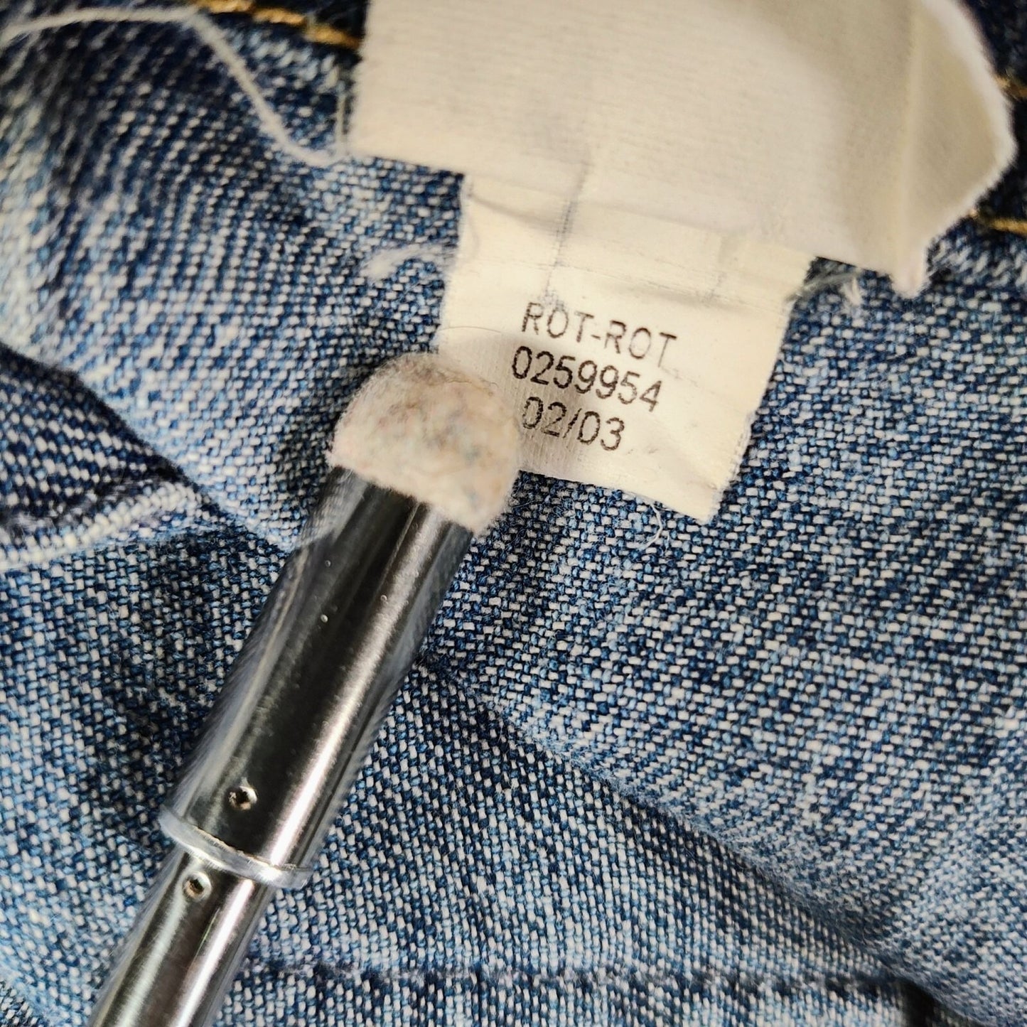 Tommy Hilfiger Jeans Y2K 2003 Women's Blue Jean Denim Shorts (Size 4) *Flawed