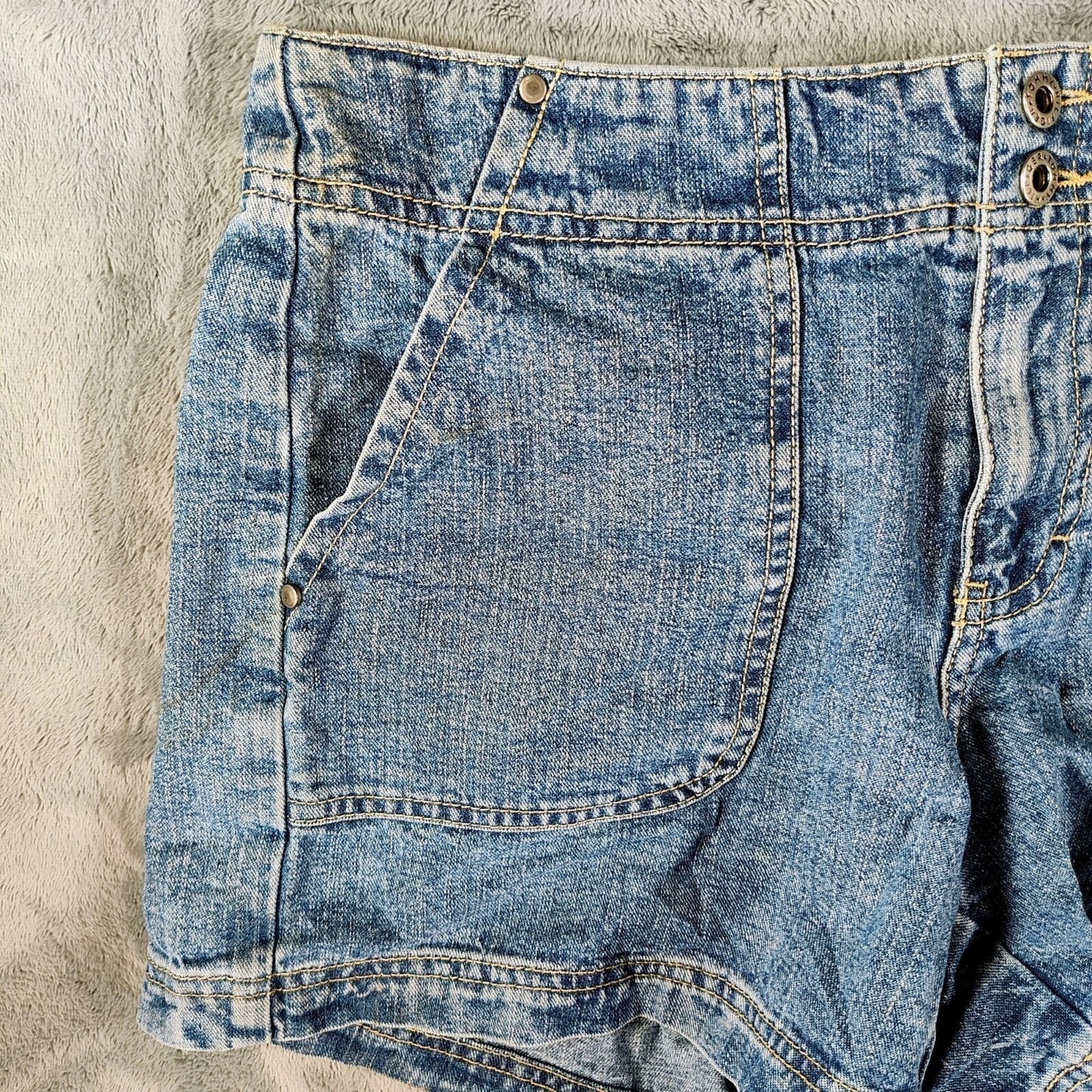 Tommy Hilfiger Jeans Y2K 2003 Women's Blue Jean Denim Shorts (Size 4) *Flawed