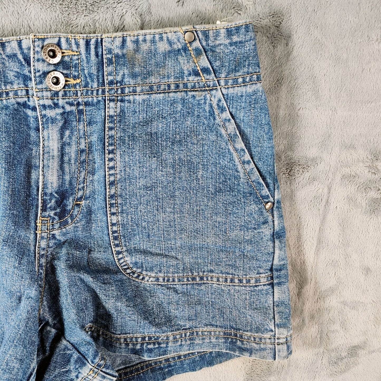 Tommy Hilfiger Jeans Y2K 2003 Women's Blue Jean Denim Shorts (Size 4) *Flawed