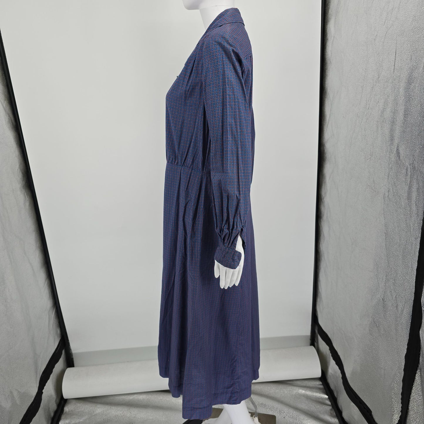 Vintage 1940s Blue/Red Foulard Print Belted Shirtwaist Midi Day Dress (M)