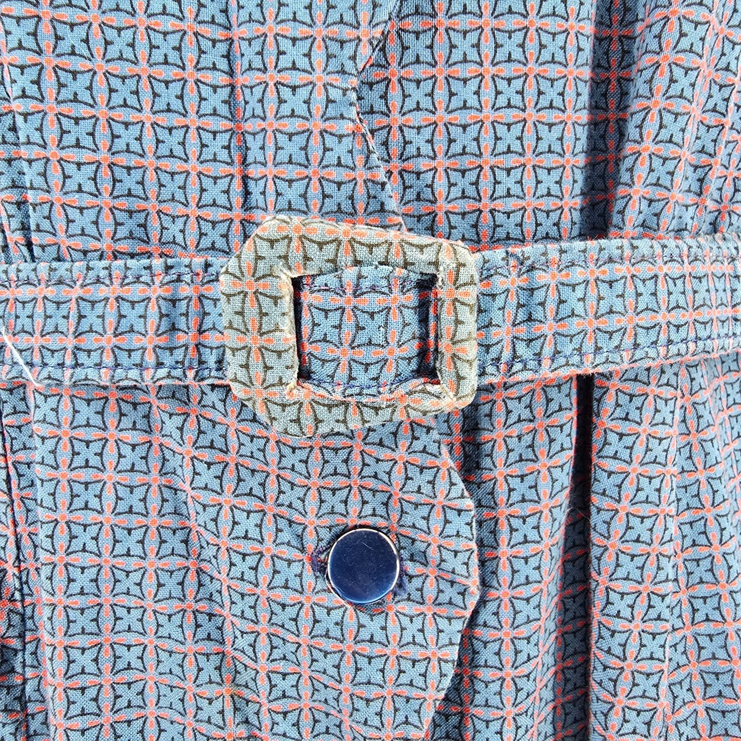 Vintage 1940s Blue/Red Foulard Print Belted Shirtwaist Midi Day Dress (M)