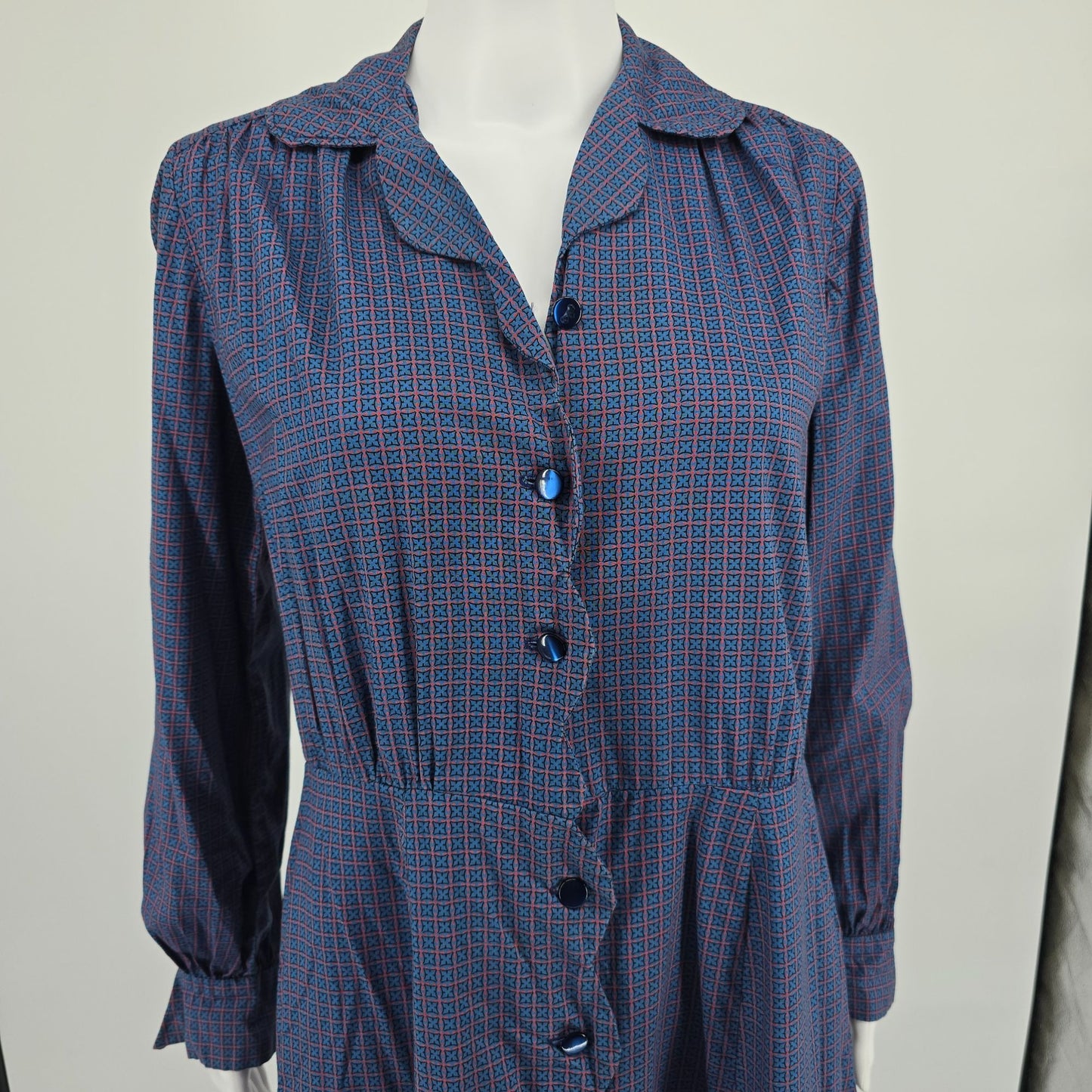 Vintage 1940s Blue/Red Foulard Print Belted Shirtwaist Midi Day Dress (M)