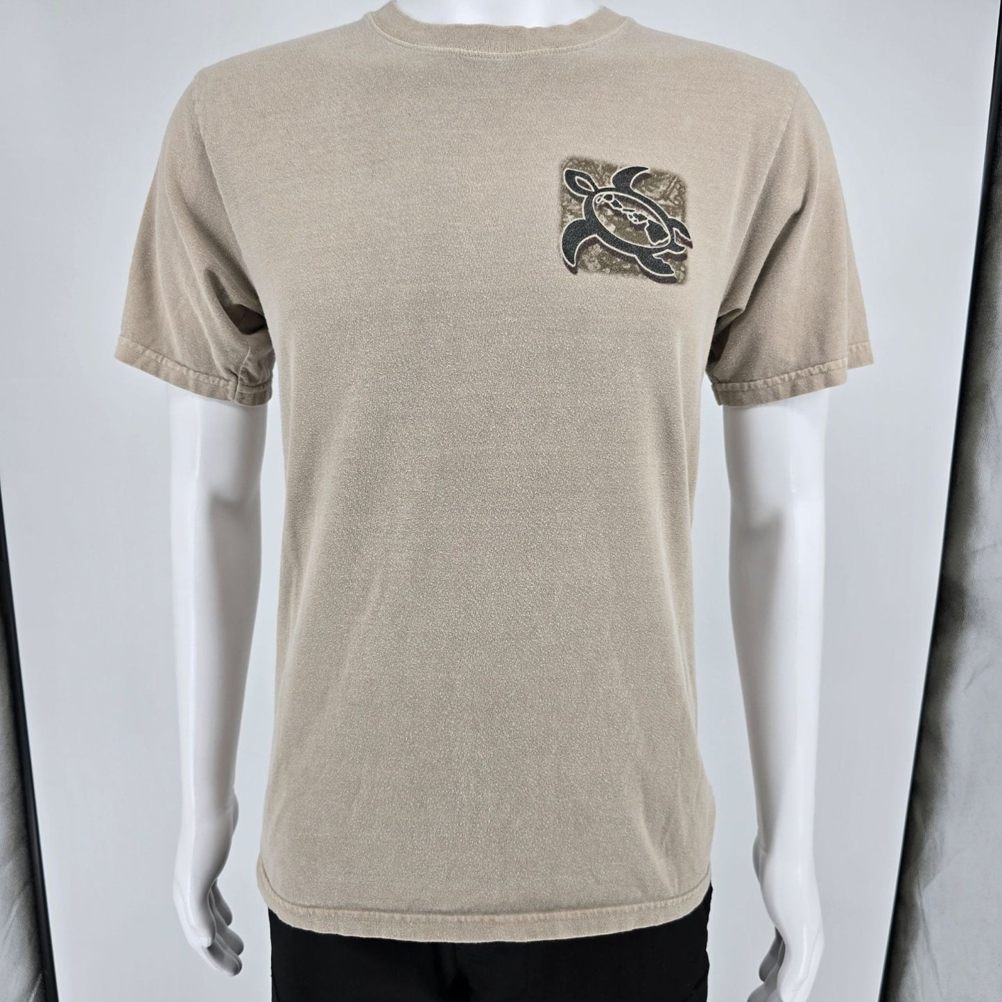 2015 Crazy Shirts Hawai'i Kauai Sea-Turtle Kona Coffee Dyed Graphic T-Shirt (S)