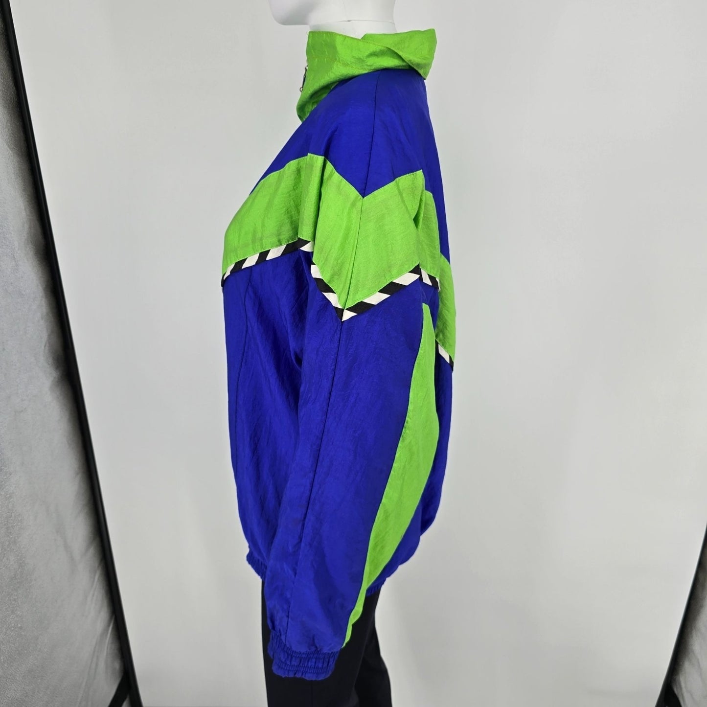 Vintage Early 1990s The Body Co. Women's Oversized Neon Windbreaker Jacket (M)