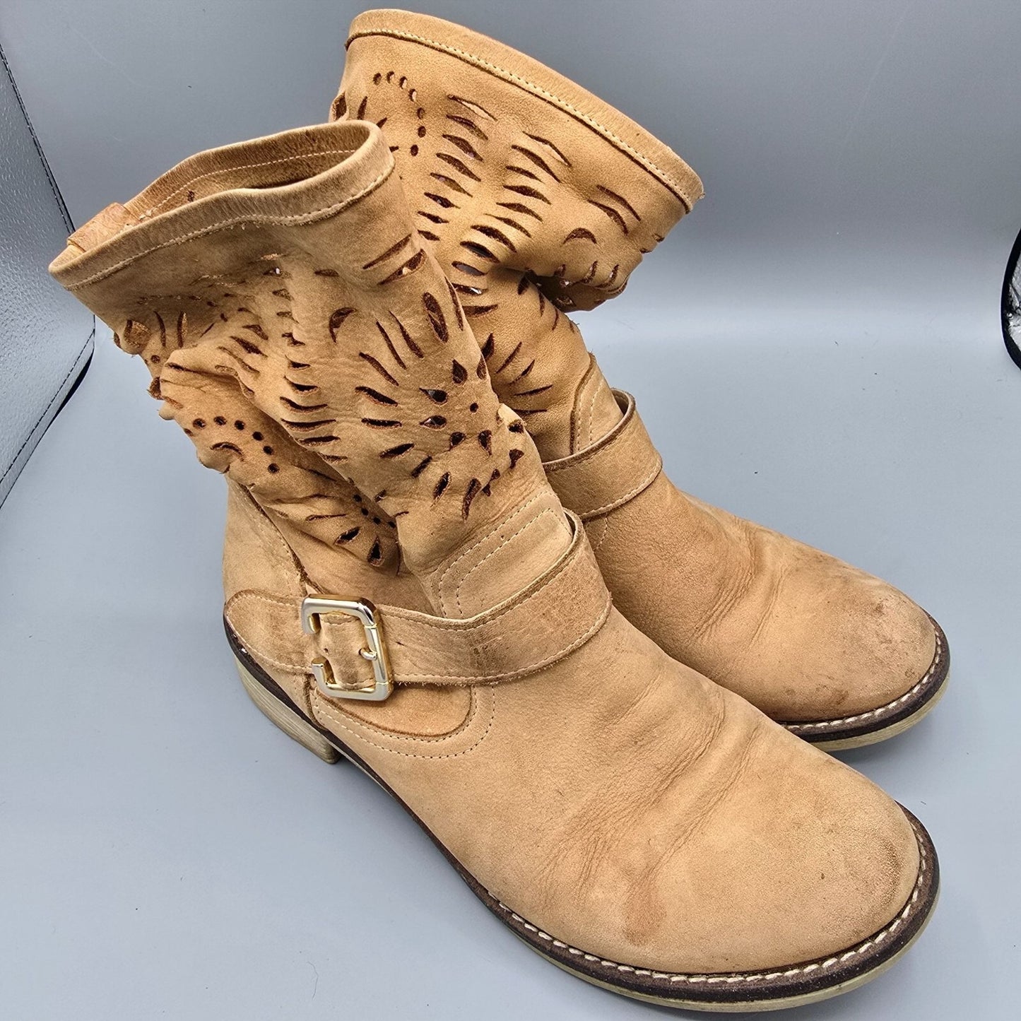 Joi Handmade in Italy Women's Suede Leather Cut Out Ankle Boots EU38 (US 7.5)