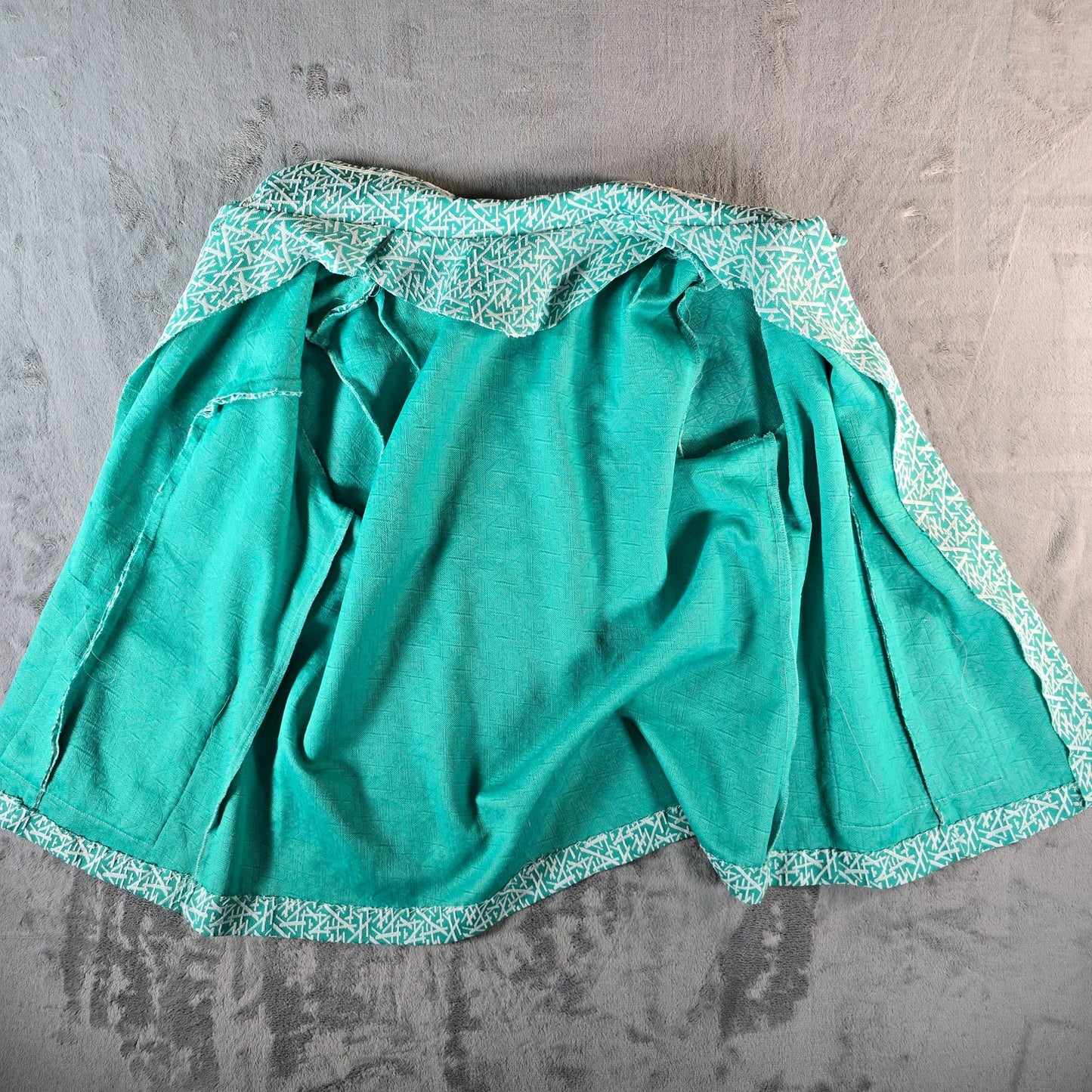 Vintage 1970s Turquoise Abstract Print Snap Front Housecoat Top (XL/XXL)