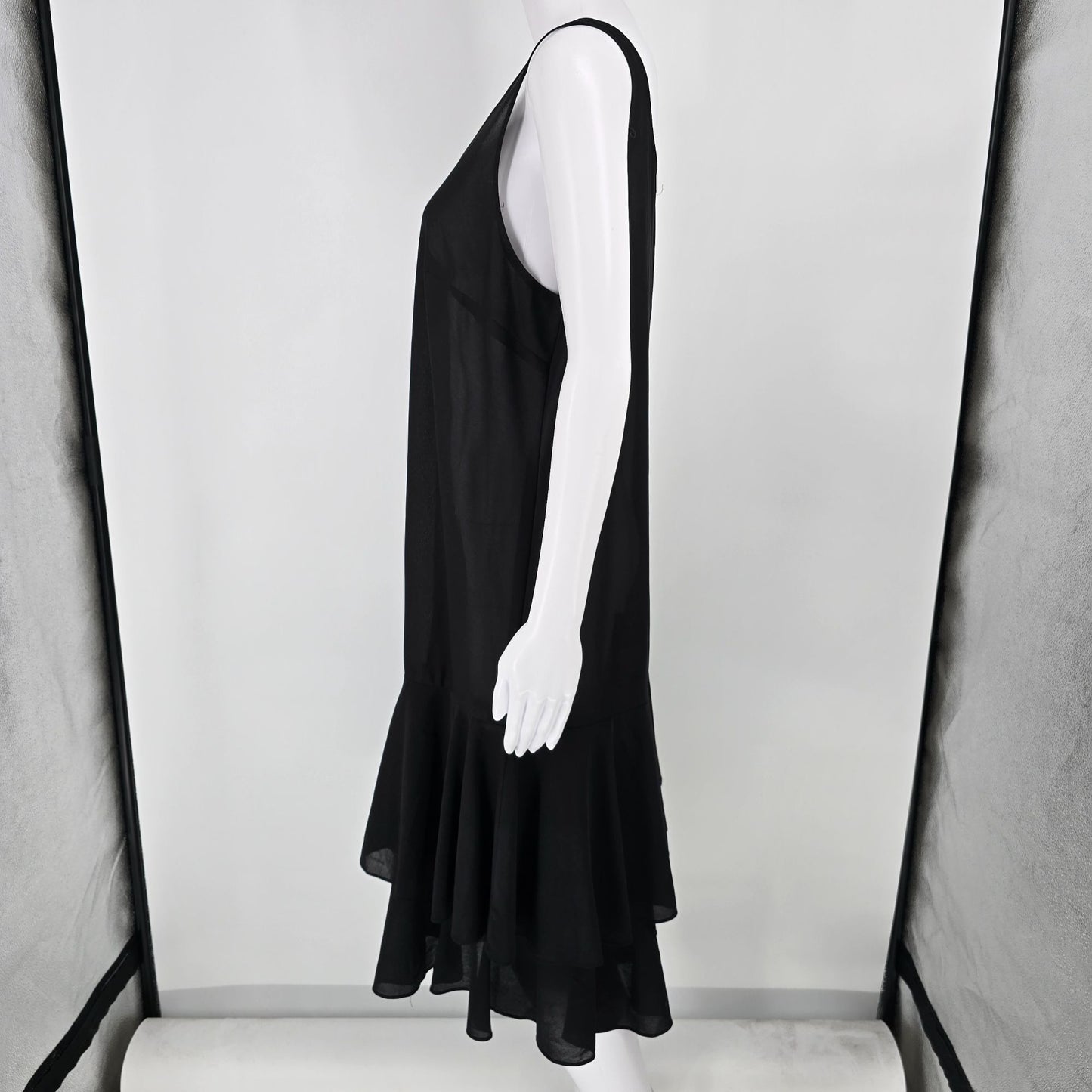 Vintage 1980s Black Flapper Style Drop Waist Ruffle Hem Tank Dress (XL)
