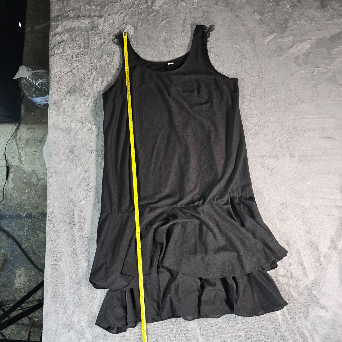 Vintage 1980s Black Flapper Style Drop Waist Ruffle Hem Tank Dress (XL)