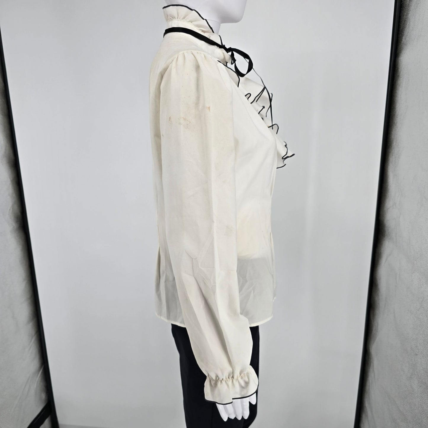 Distressed Vintage 1980s Cream/Black Jabot Collar Secretary Blouse (M/L)