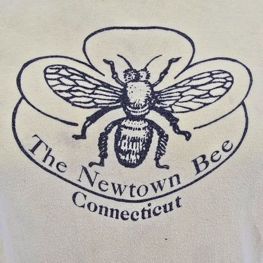 Vintage 1980s The Newtown Bee Connecticut Single Stitch Yellow T-Shirt (S)