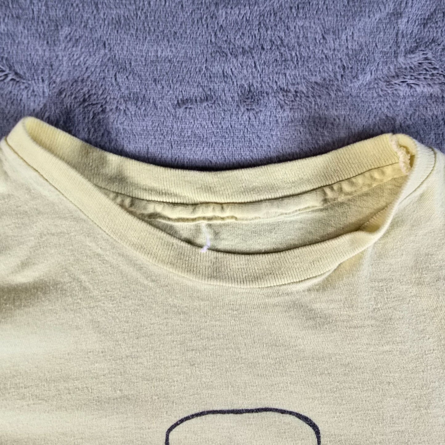 Vintage 1980s The Newtown Bee Connecticut Single Stitch Yellow T-Shirt (S)