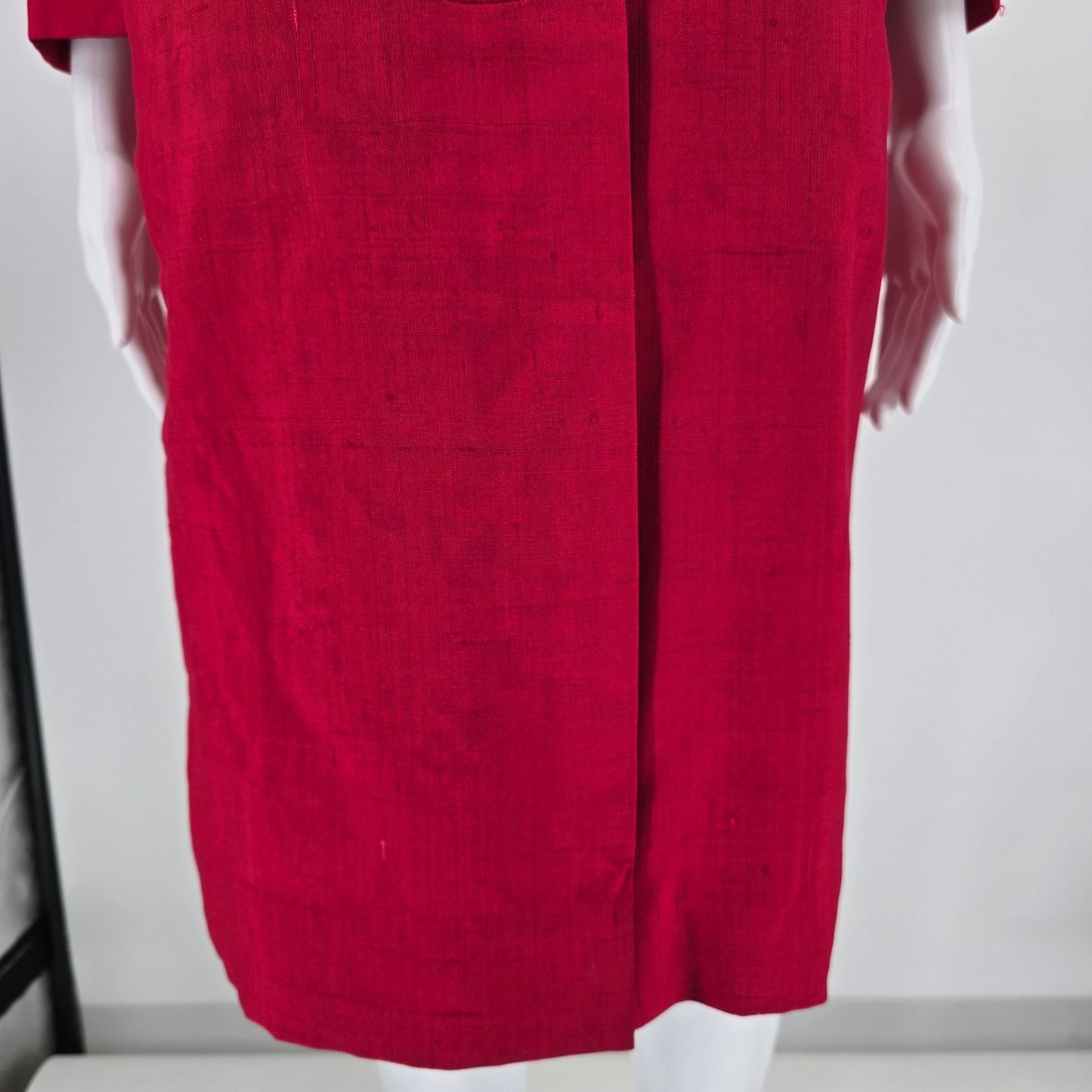 Vintage 1960s Bullock's Wilshire Los Angeles Red Shantung Silk Mod Coat (L)