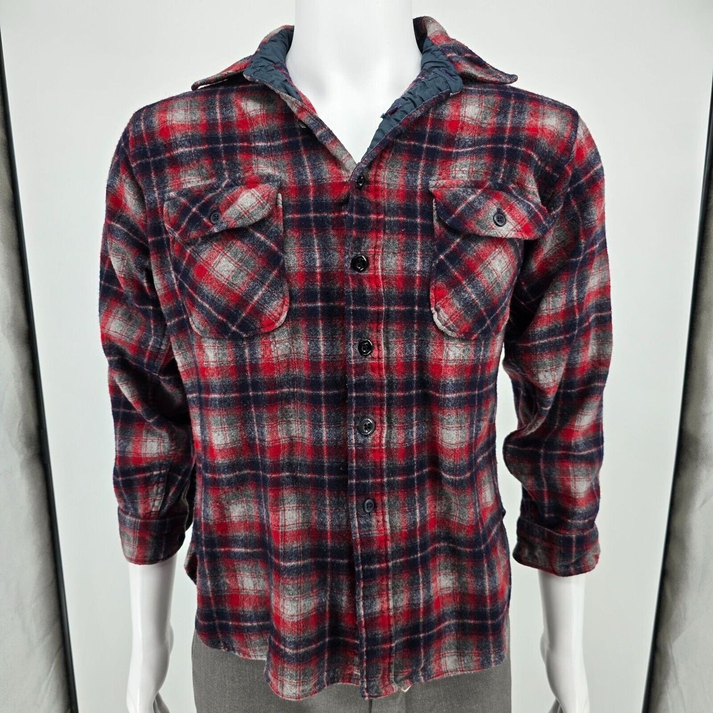 Vintage 1980s Pendleton Quilted Collar Red/Blue Plaid Wool Field Shirt (S) *Fair