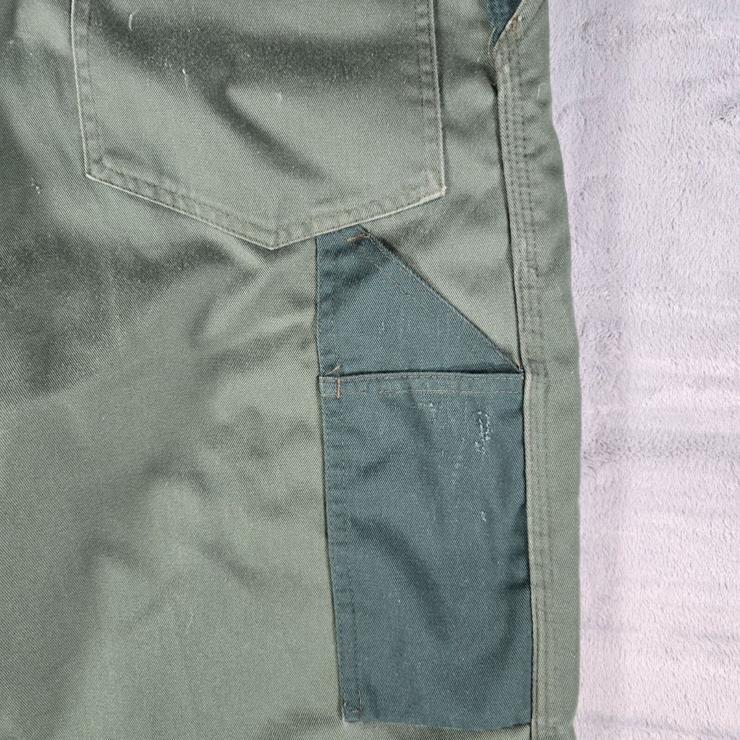 2010s Distressed Fristads Kansas Luxe Double Knee Green Cargo Pants (33x31)