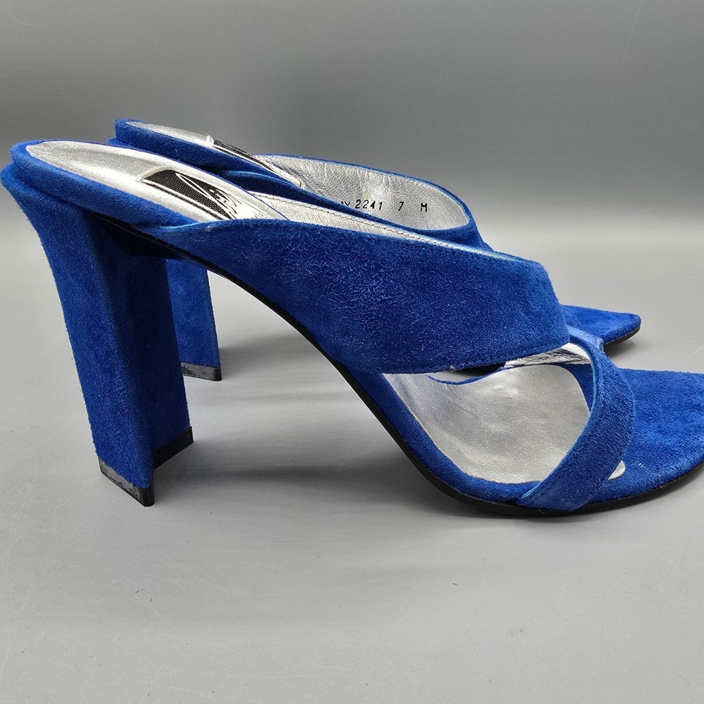 Vintage 1990s Bis Charles Jourdan Colbalt Suede Flared Heel Mule Sandals (7M)