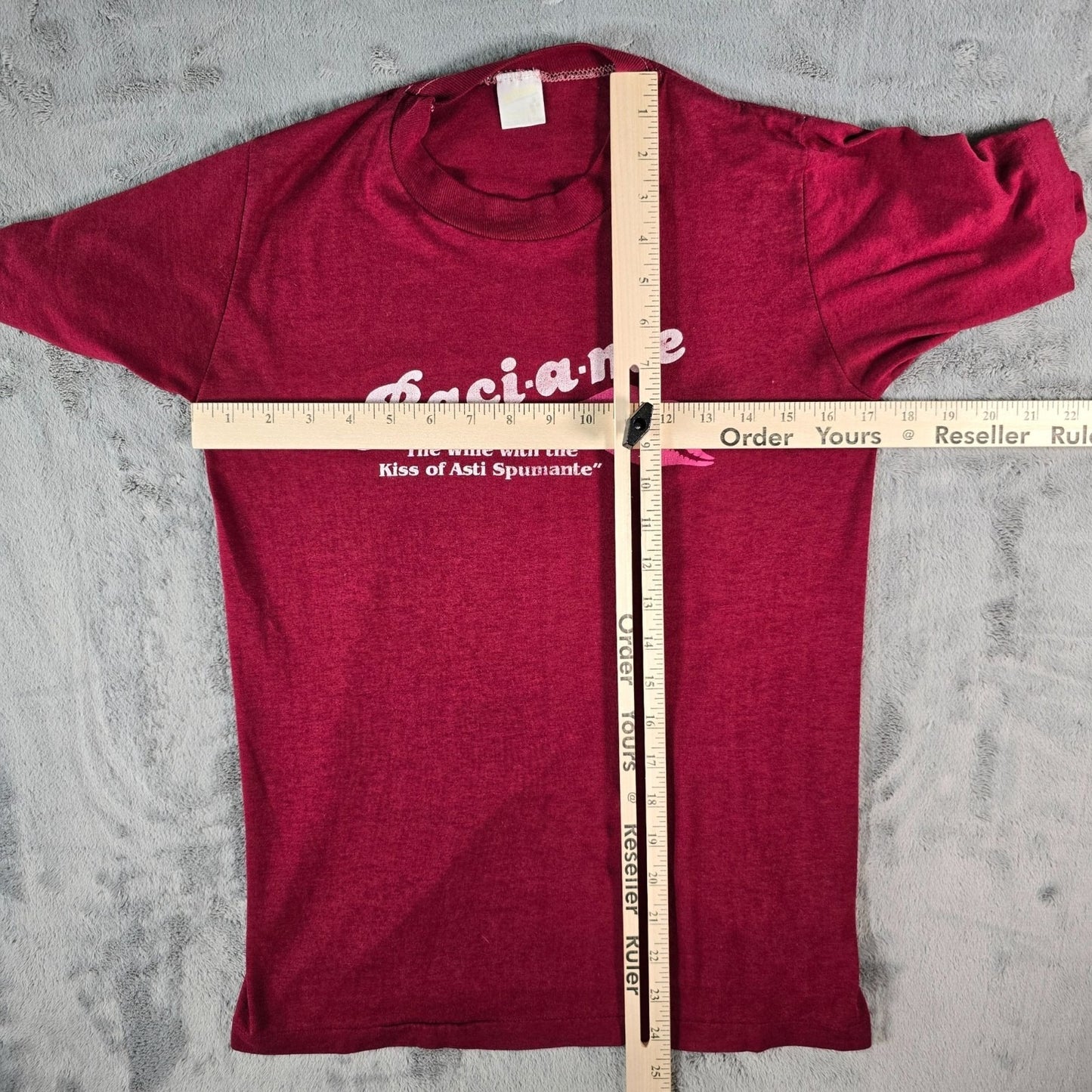 Vintage 1980s Baci-a-me "The Wine with the Kiss of Asti Spumante" T-Shirt (S)