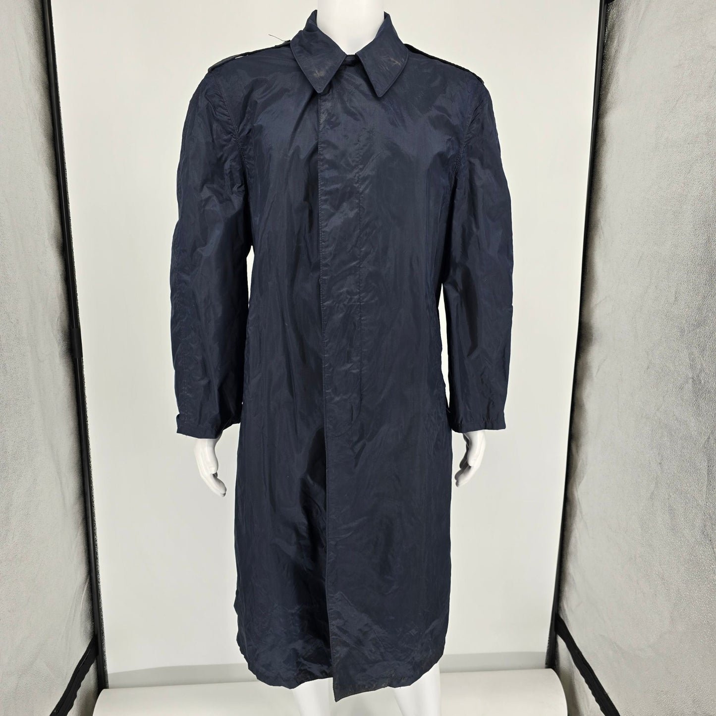 Mens Navy Blue Nylon Raincoat 40R By Brownwood Mfg. Co. USAF Military Style