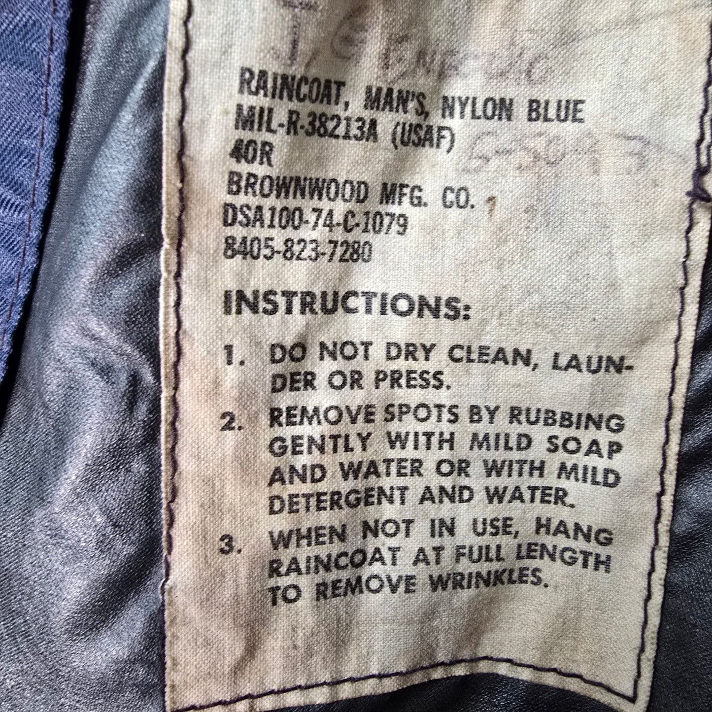 Mens Navy Blue Nylon Raincoat 40R By Brownwood Mfg. Co. USAF Military Style