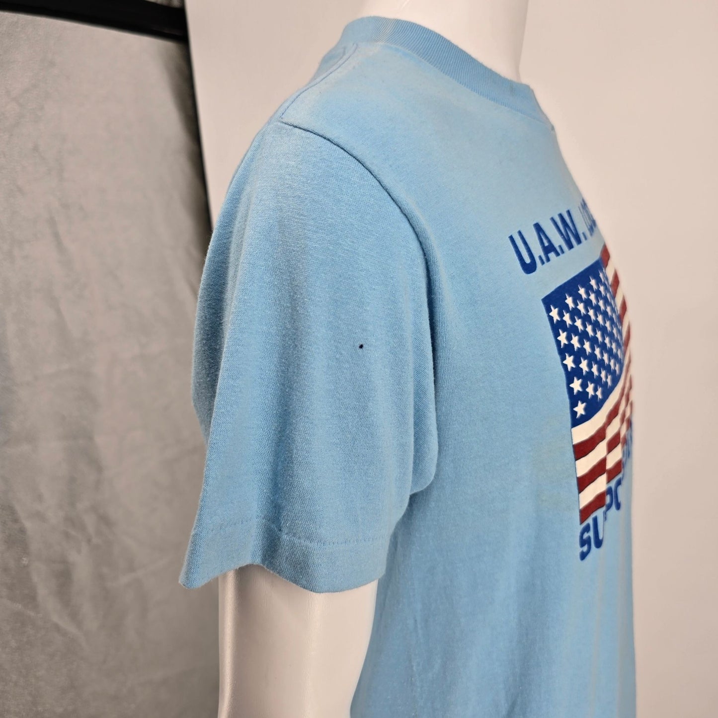 Vintage Early 1990s U.A.W. Local 696 Supports Our Troops Gulf War T-Shirt (M)