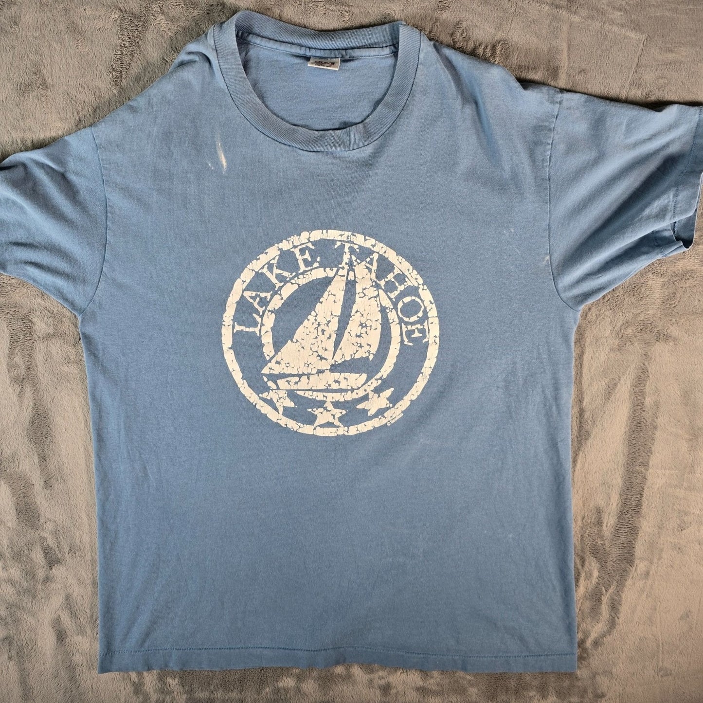 Distressed Vintage 1990s Anvil Blue Lake Tahoe Sailboat Graphic T-Shirt (XL)