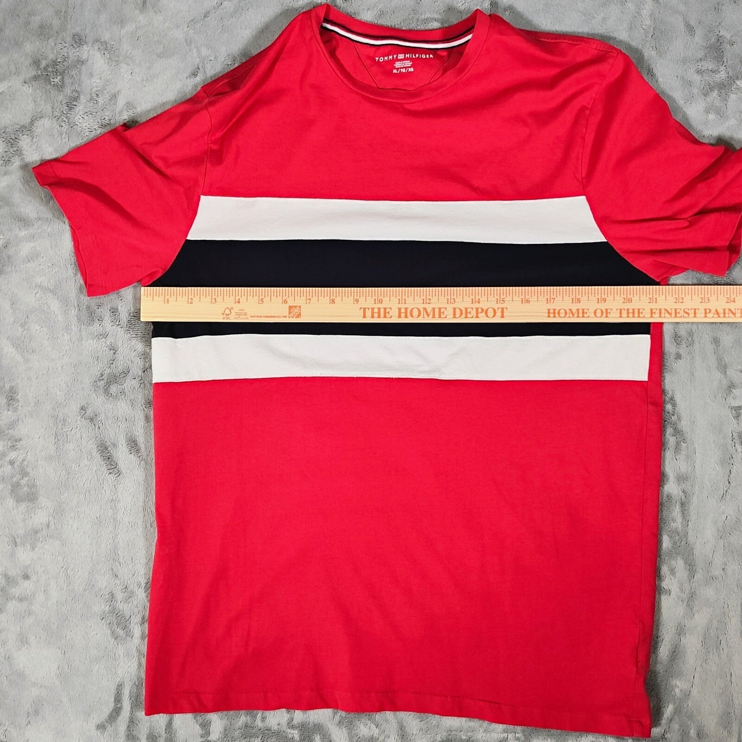 Tommy Hilfiger Men's Colorblock Stripe Red Crewneck T-Shirt (XL)