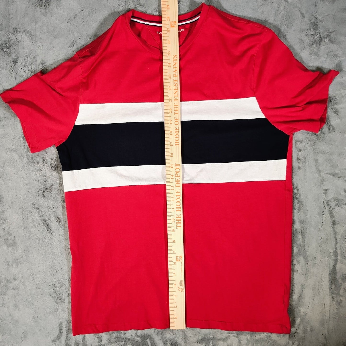 Tommy Hilfiger Men's Colorblock Stripe Red Crewneck T-Shirt (XL)