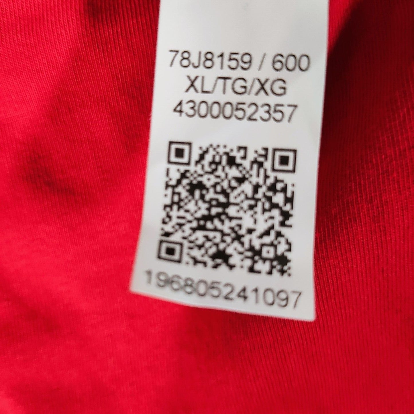 Tommy Hilfiger Men's Colorblock Stripe Red Crewneck T-Shirt (XL)